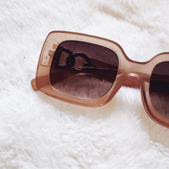 Camille Clear Tan Oversized Square Sunglasses - Picture 2 of 10